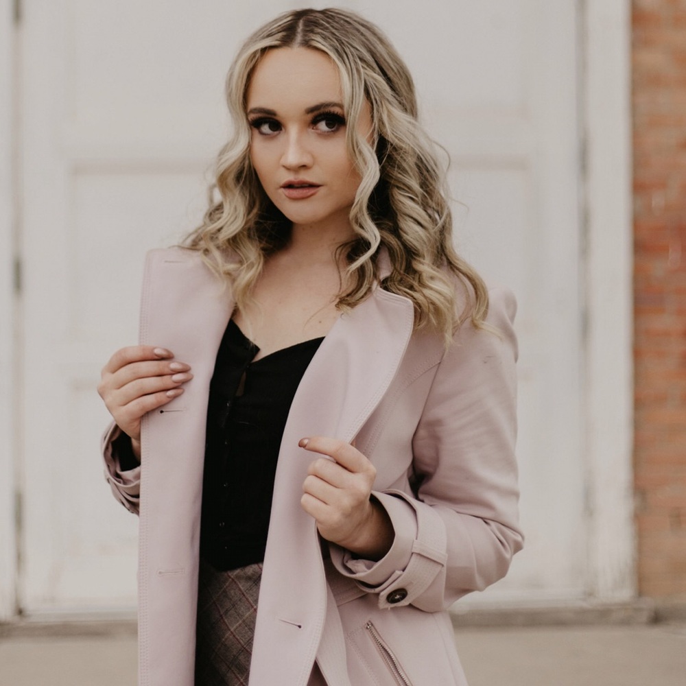 Meet your Posher, Arianna